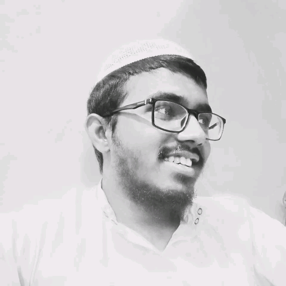 Mahade Hassan — প্রতিষ্ঠাতা পরিচালক ও প্রধান শিক্ষক